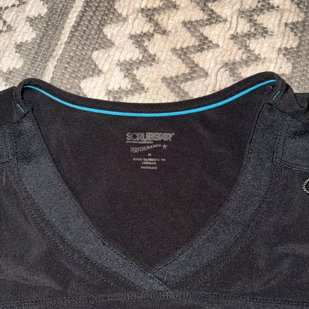 Scrubstar Black Premium Top